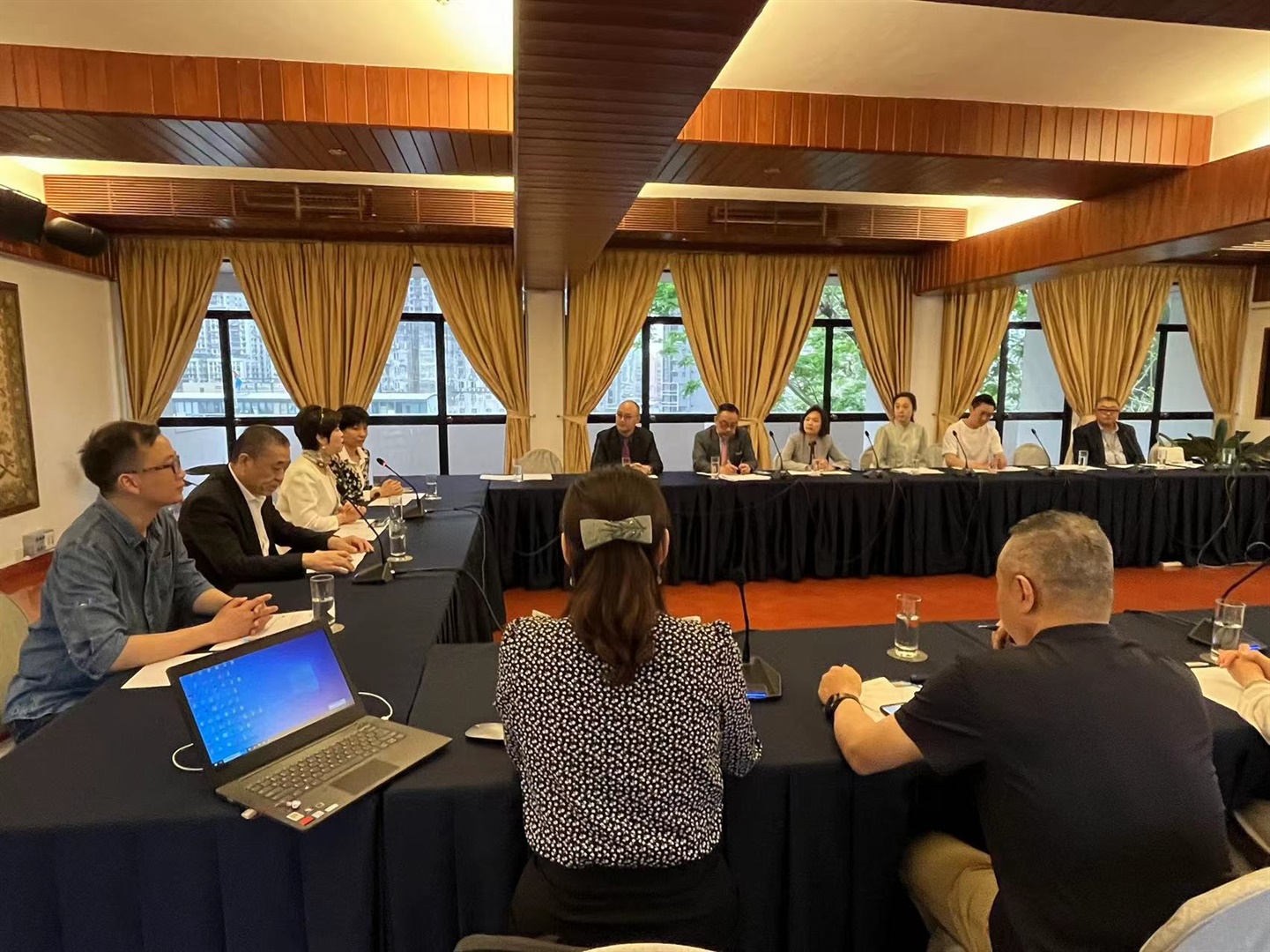 F&B executives from integrated resorts giving opinions on MORS Tea Master training manuals development