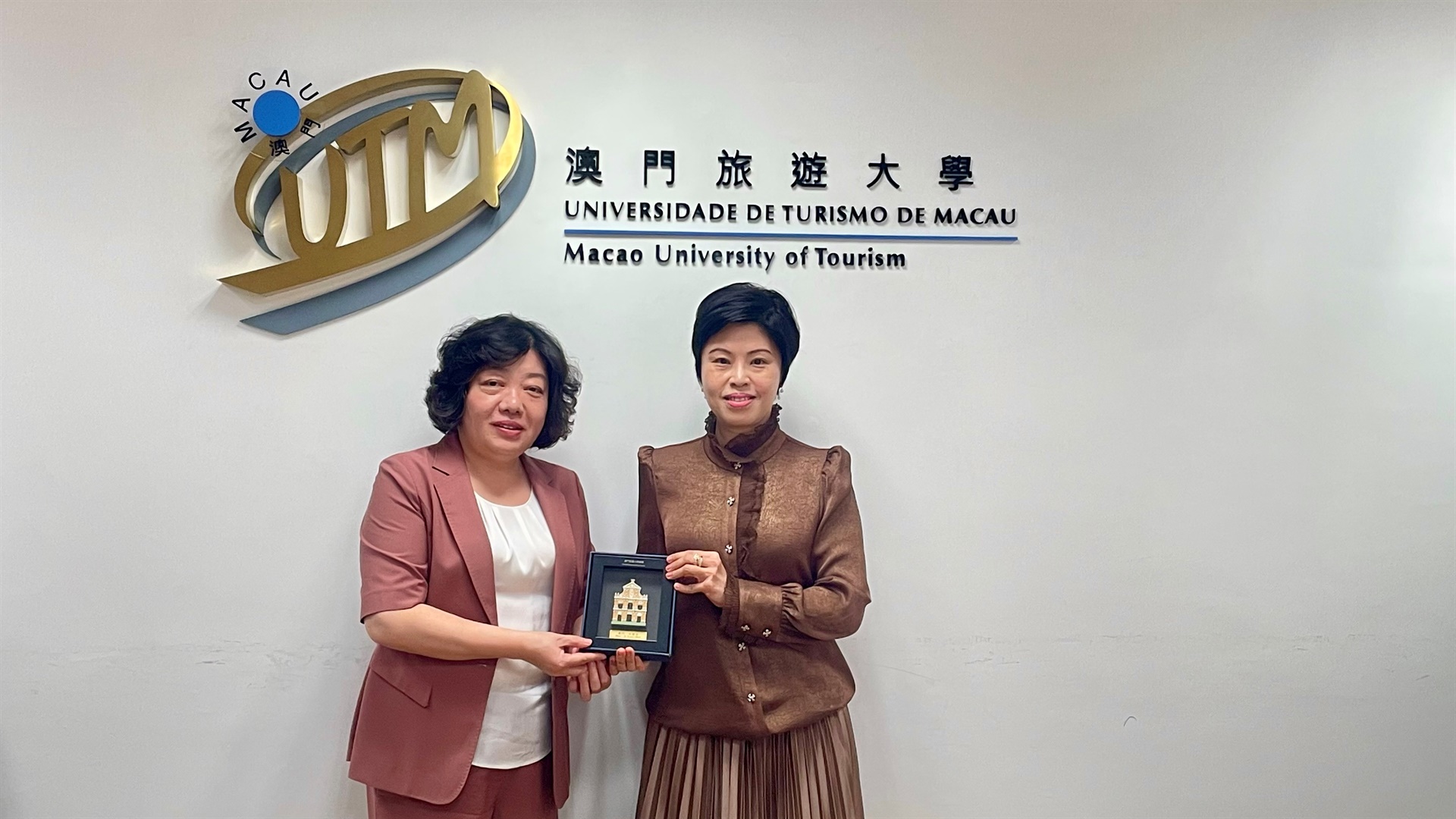 澳門旅遊大學與大連藝術學院開展校際交流 (Chinese Only)