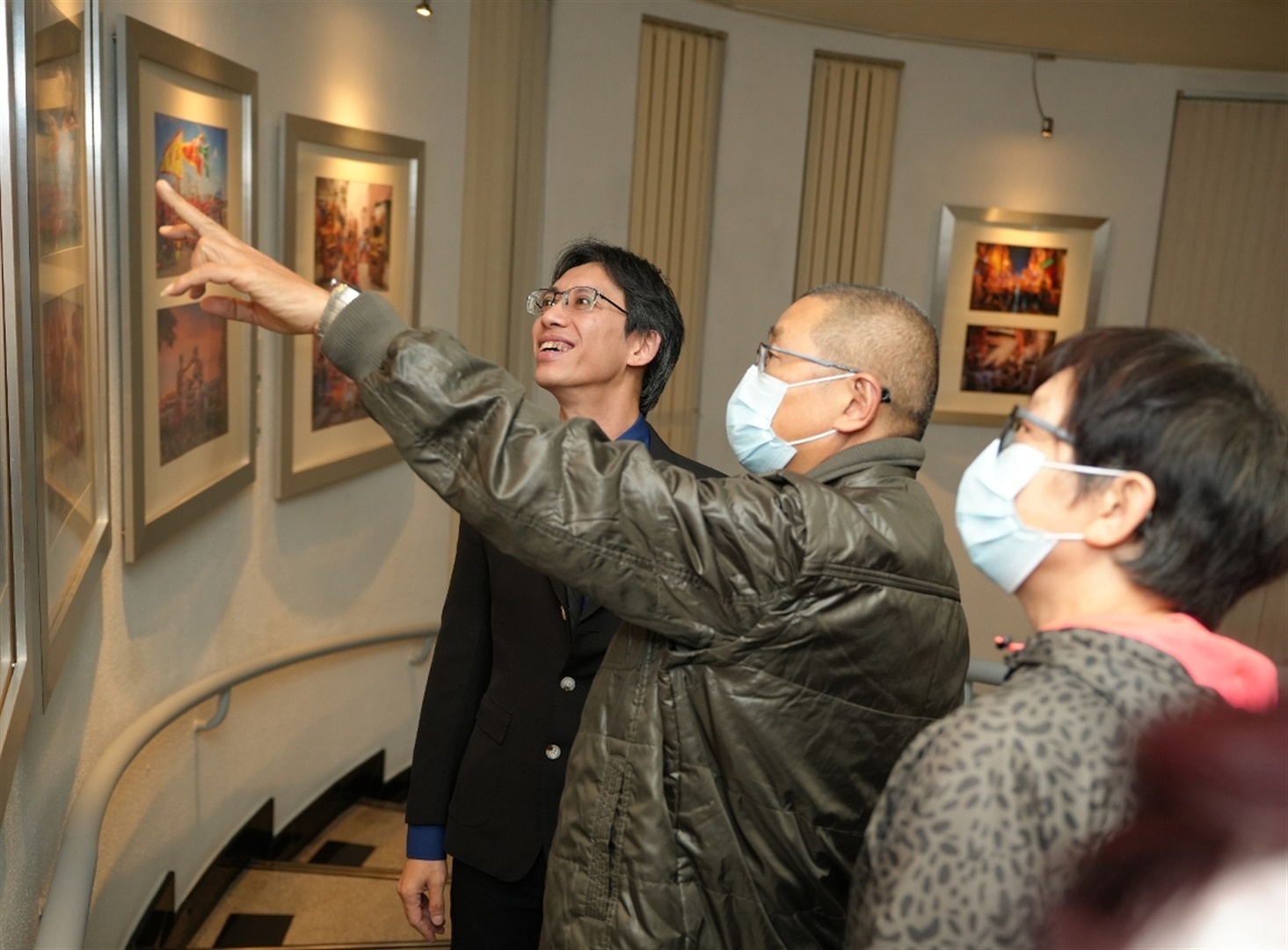 澳門旅遊大學舉辦“鏡中鏡—攝影課程師生作品展(Chinese only)