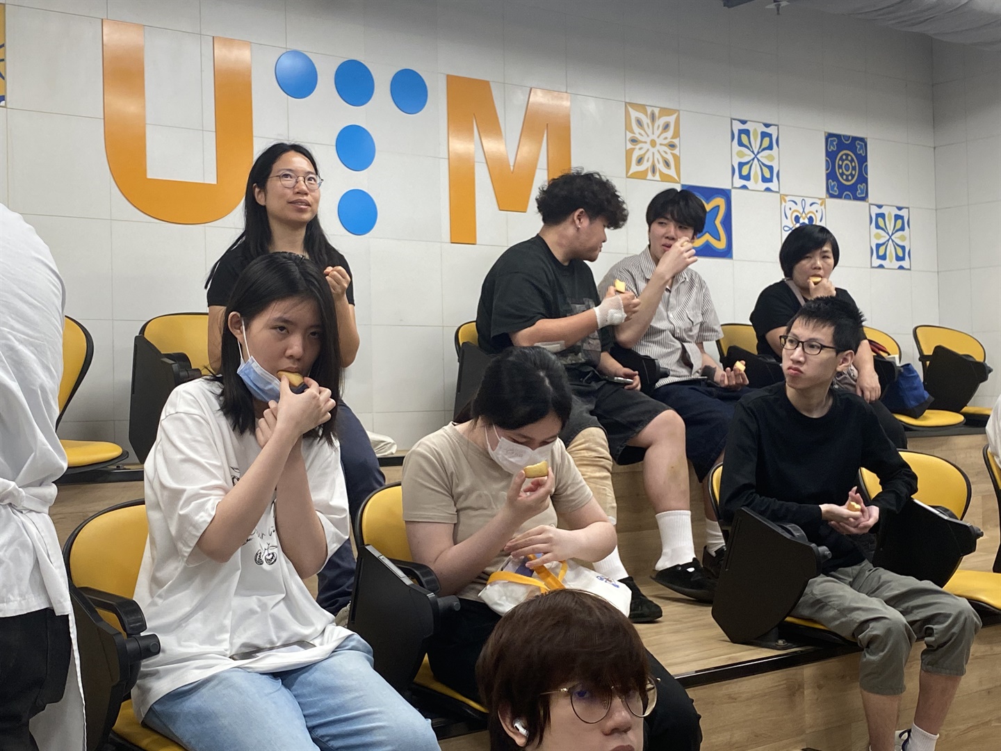 新華夜中學學生參訪澳門旅遊大學 體驗專業教學與款待文化 (Chinese only)