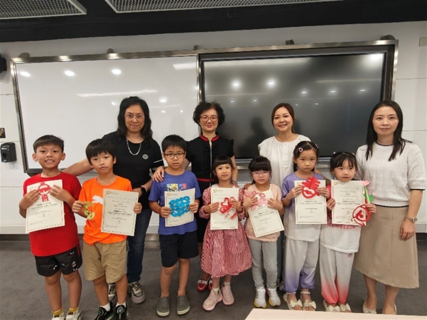 澳旅大舉辦中國傳統文化工作坊“會說話的中國剪紙”工作坊  (In Chinese Only)