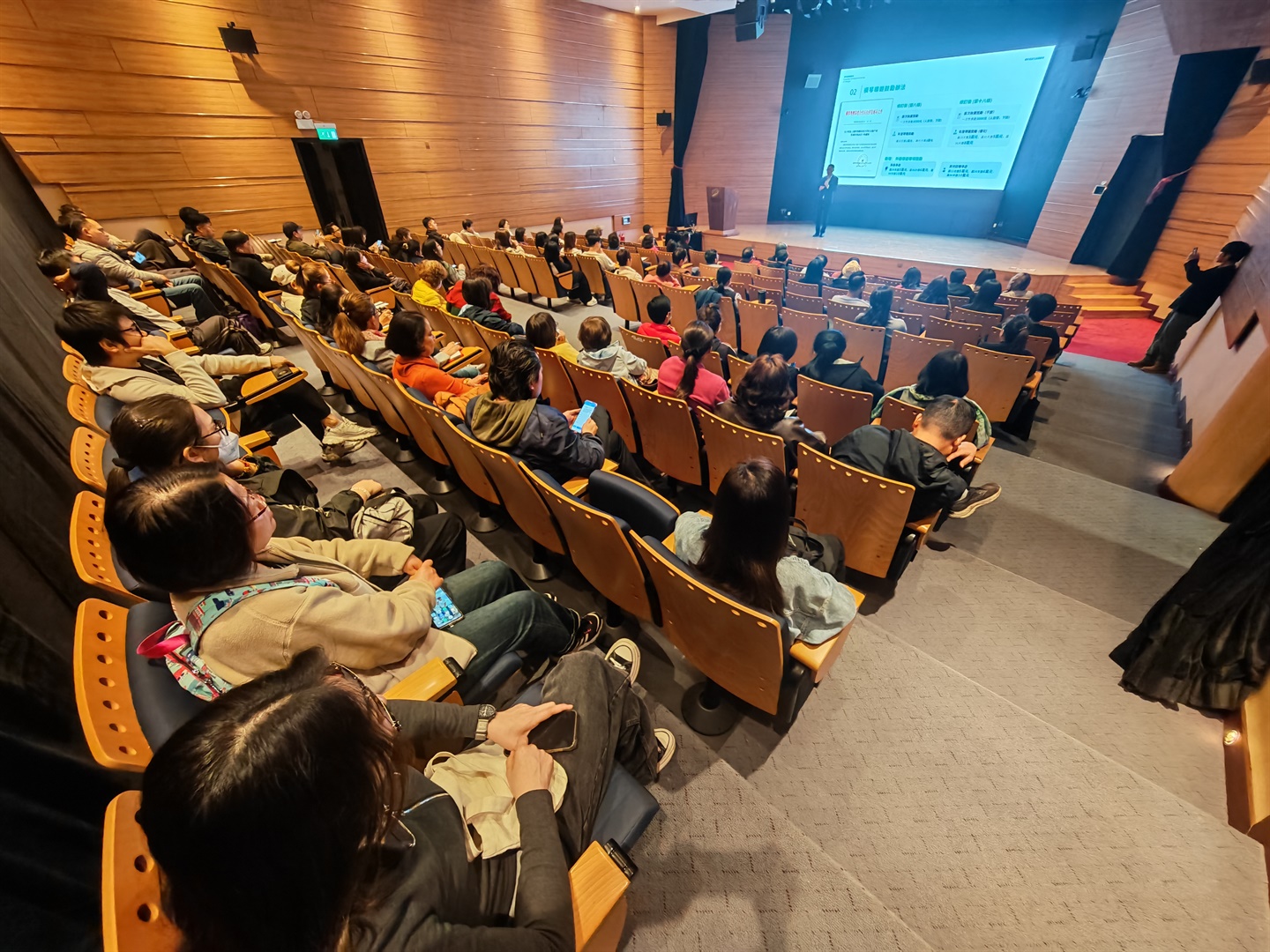 澳旅大與深合區經發局聯合舉辦“橫琴導遊培訓講解會” 助力港澳導遊跨境執業(Chinese only)