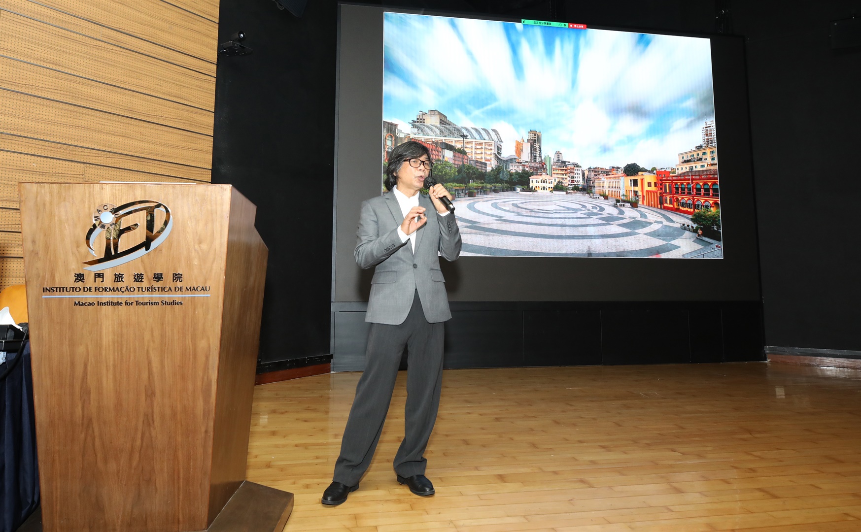 澳門旅遊大學管理及專業發展學院開設「攝影之旅」講座 (Chinese Only)