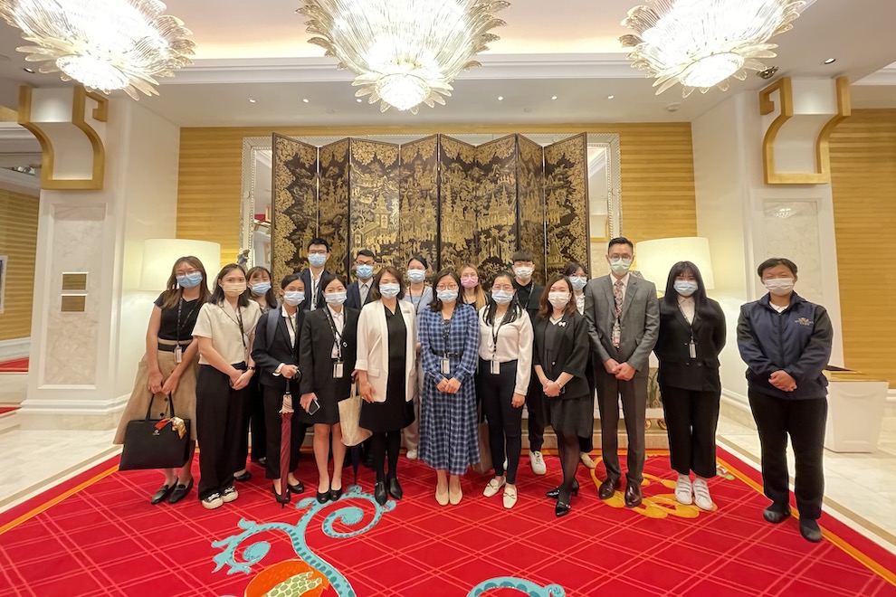 Students on Hotel Management Bachelor's Degree Programme (Chinese medium) learn at Wynn Palace about corporate culture and marketing