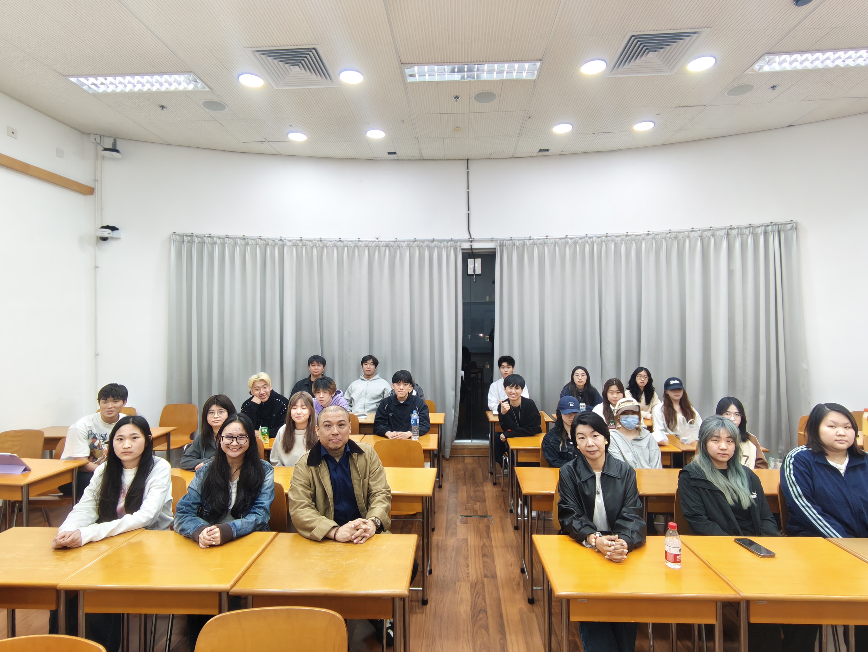 Guest Lecture on China and International Exhibition Markets and Demand