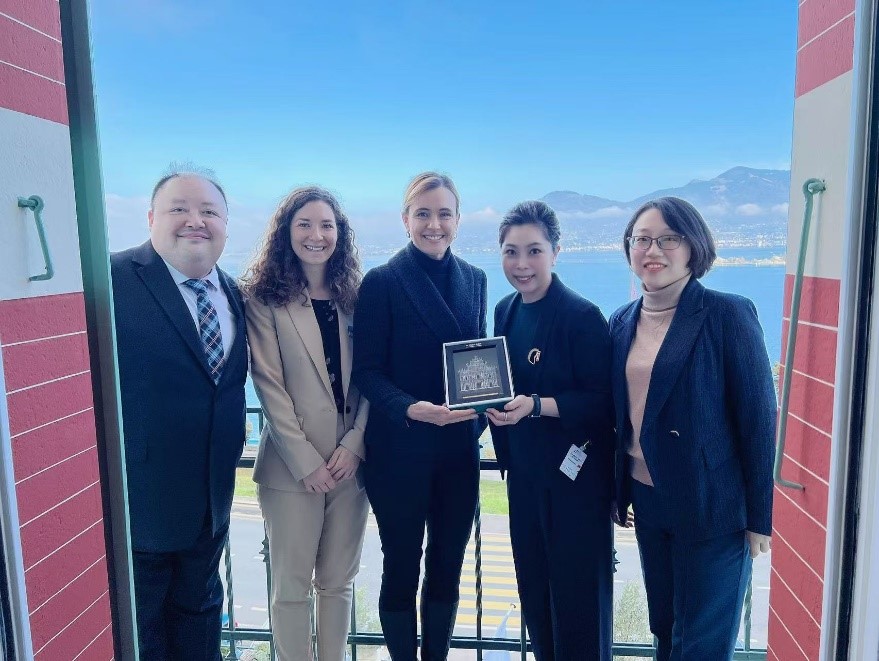 创新款待管理学院课程主任受邀参访瑞士顶级酒店管理学校