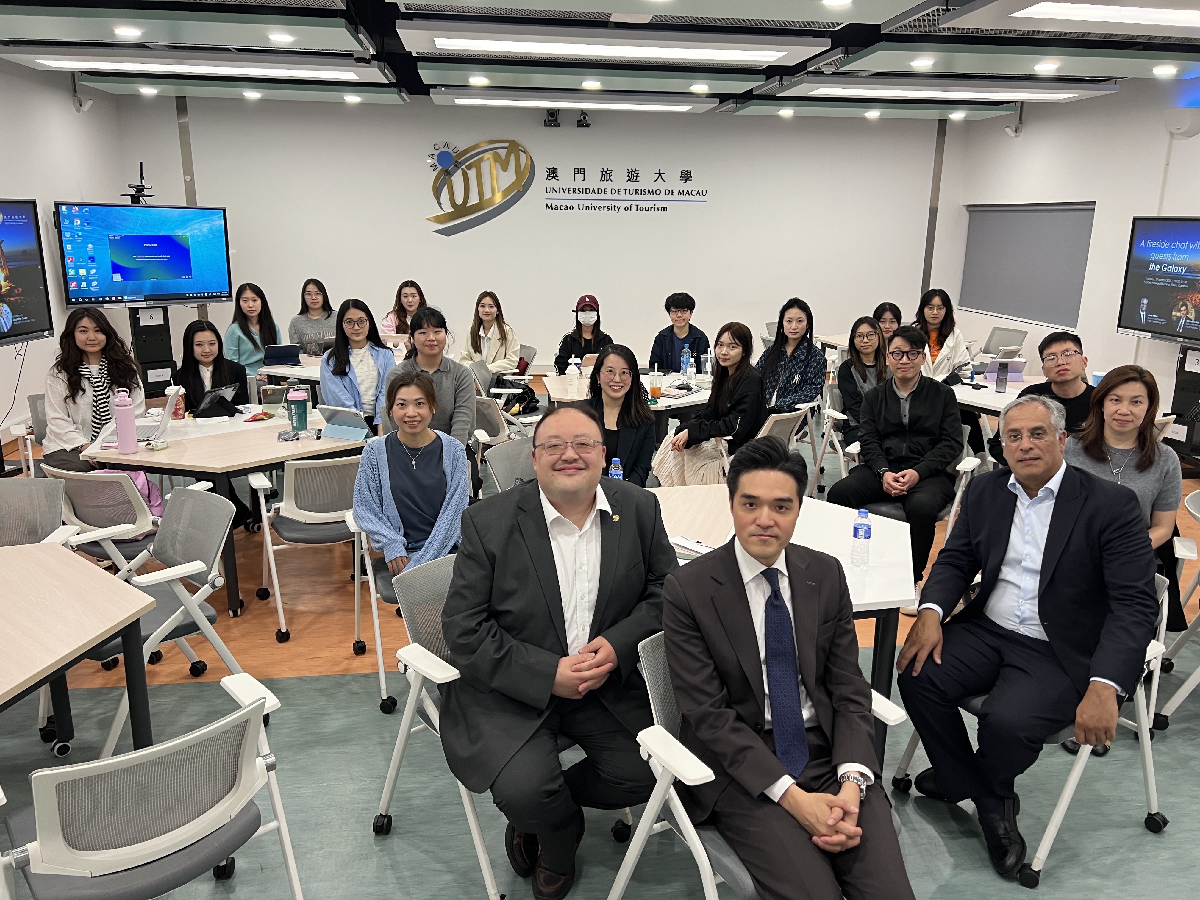 与来自银河的来宾进行一场炉边閒谈