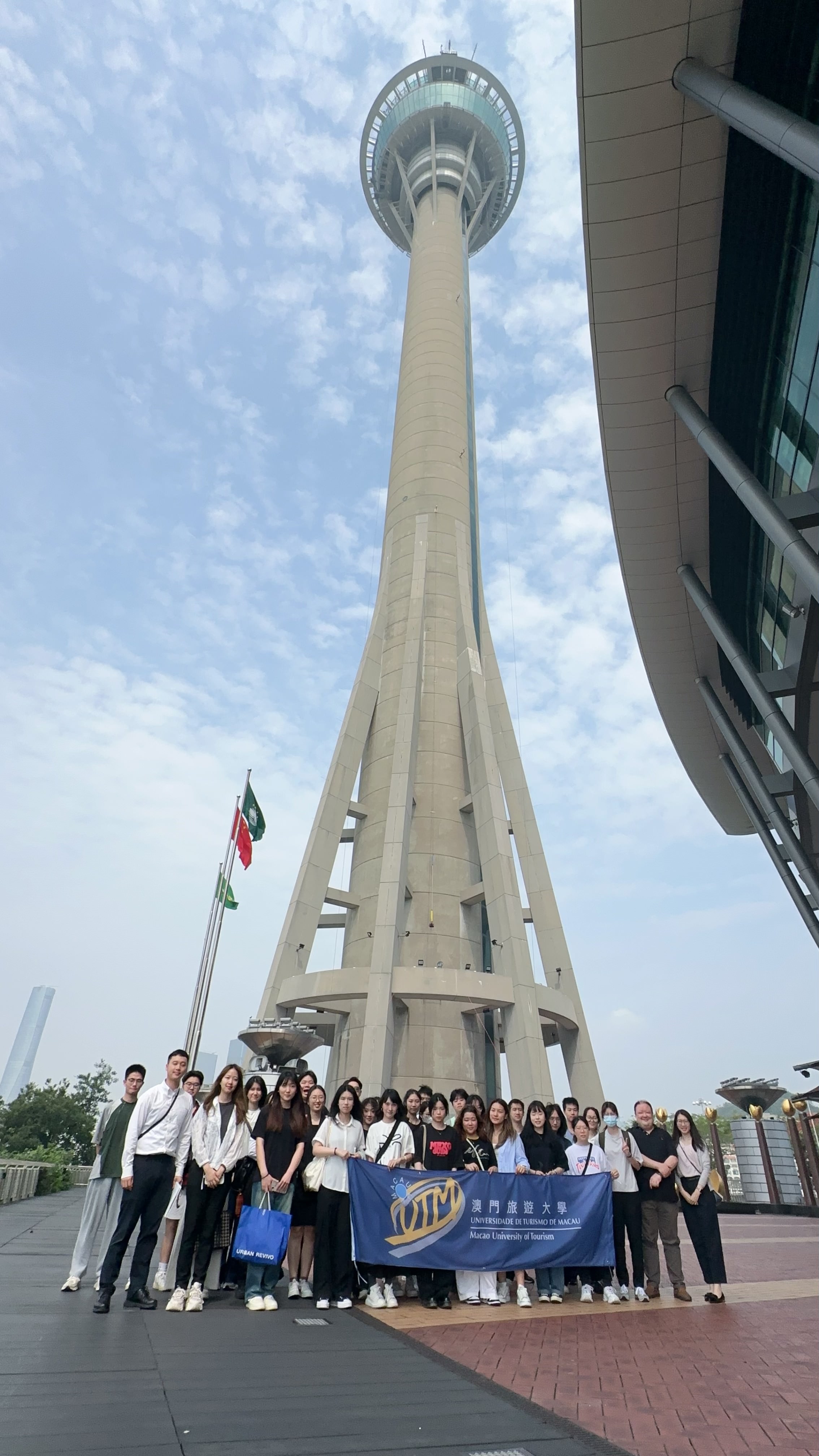 澳旅大學生參觀澳門旅遊塔