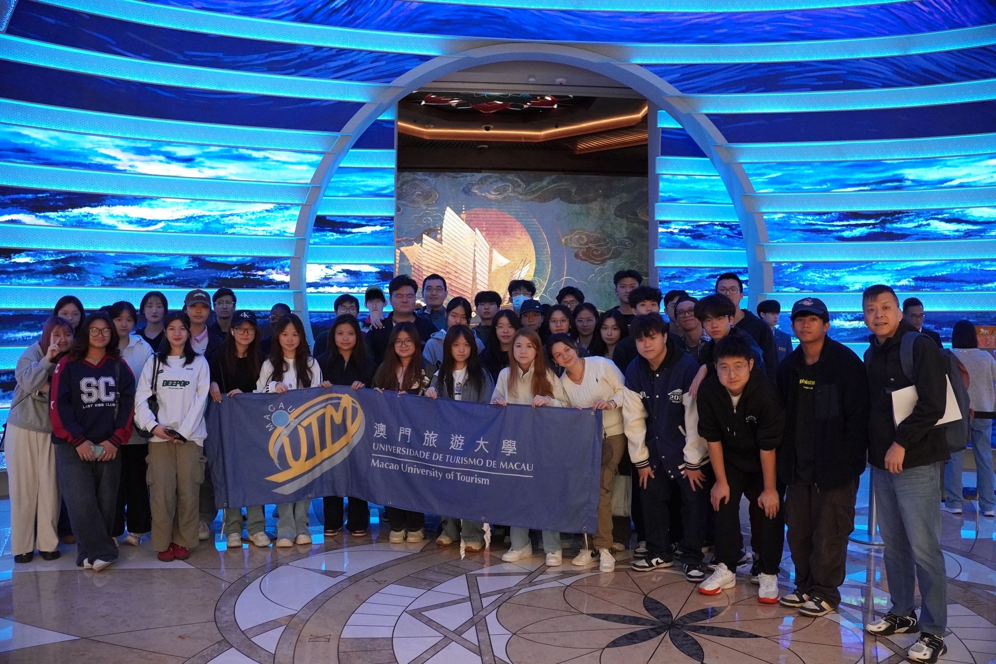 UTM Advances Curriculum Reform on “Studies on National Regime and Macao SAR”, Enhancing Students' Understanding of Lingnan Culture and Macao History(Português)