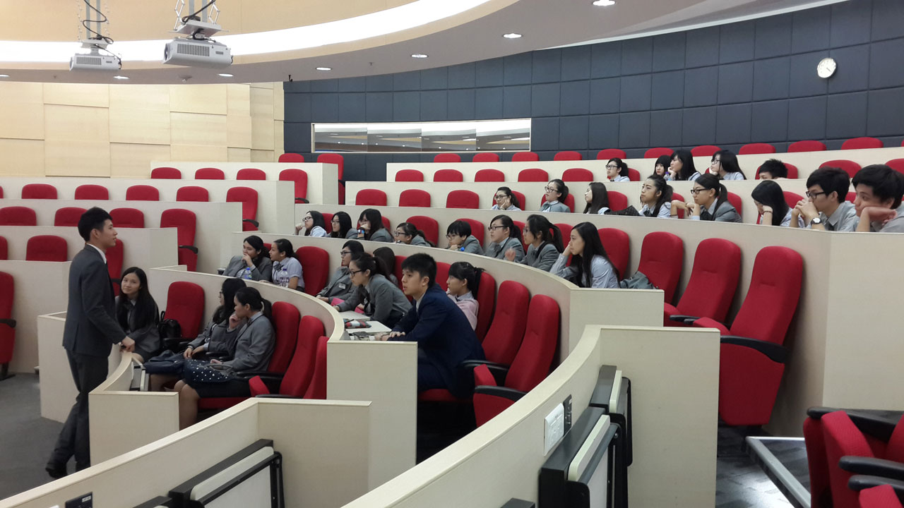 Visiting Malo Clinic Day Hospital in TSMT313 Development and Management of Attractions